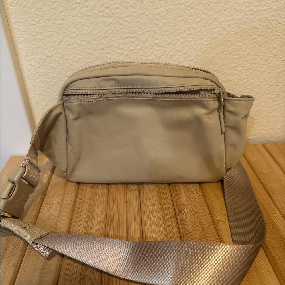 Lululemon Athletica Tan 1L Belt Bag - Picture 6 of 6